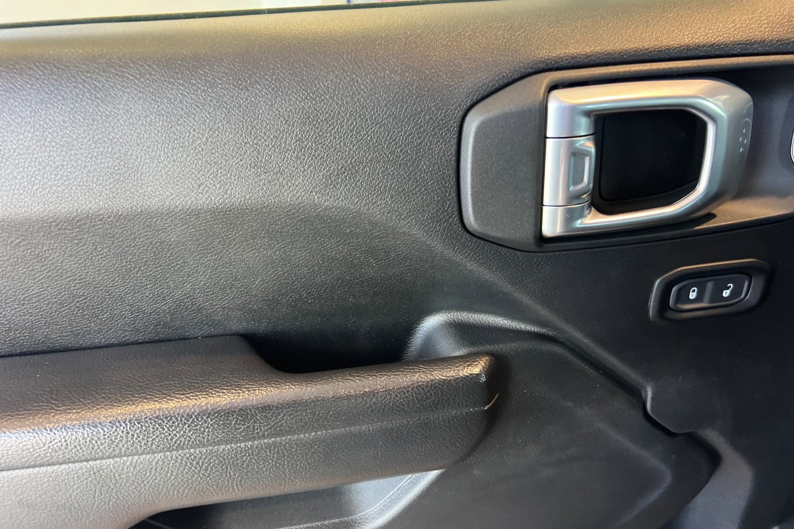 Used 2022 Jeep Wrangler Unlimited Sport image 11