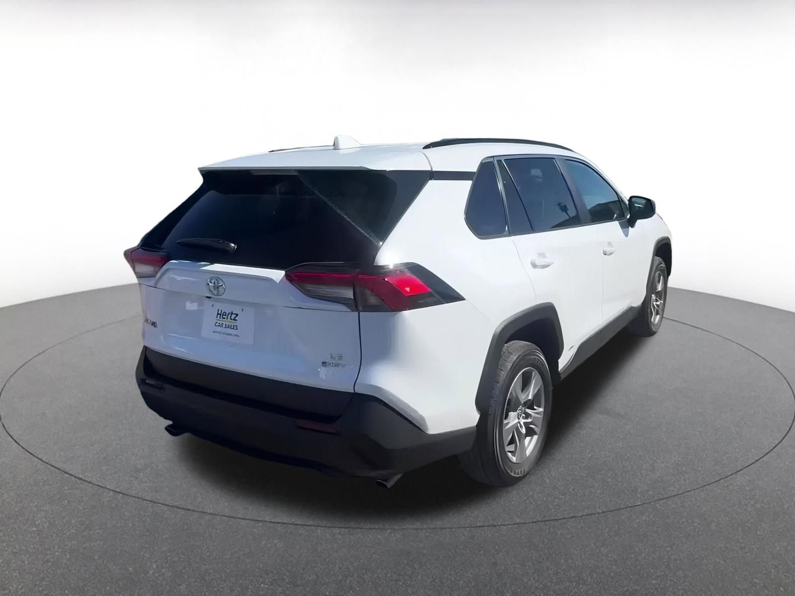 Used 2025 Toyota RAV4 LE image 15