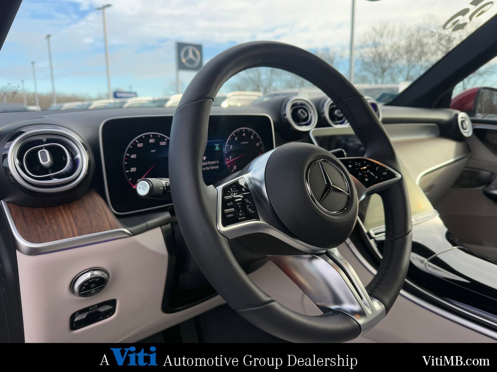 Certified 2025 Mercedes-Benz GLC 300 4MATIC image 17