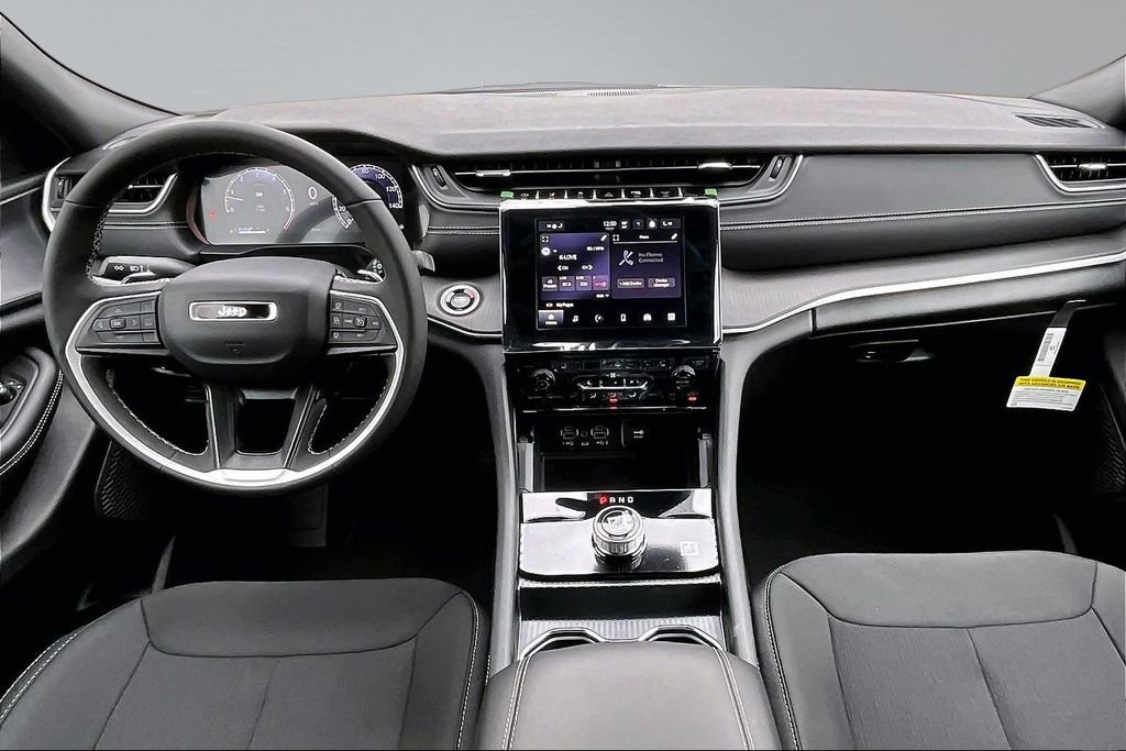 New 2026 Jeep Grand Cherokee L 4WD image 9