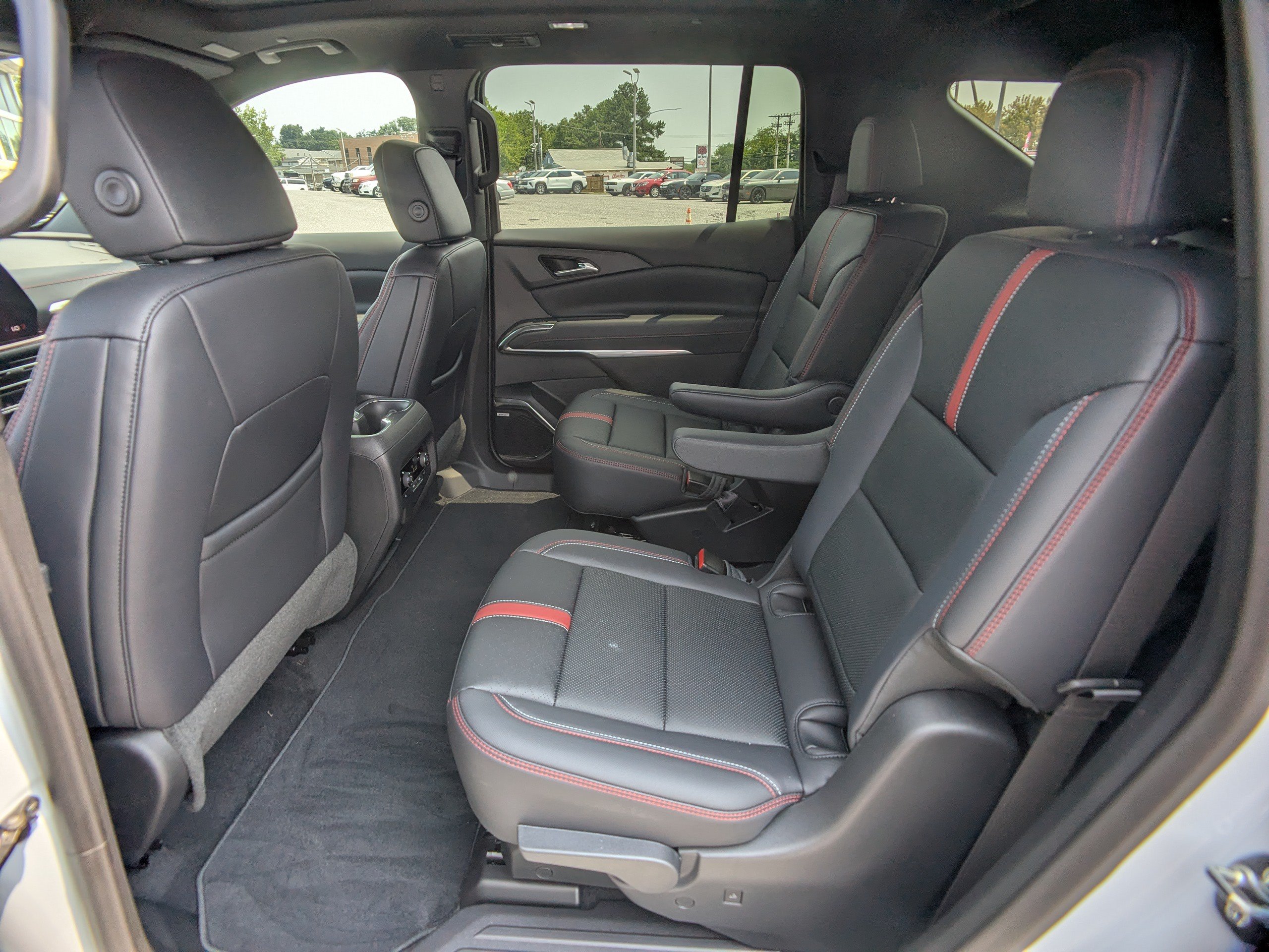New 2026 Chevrolet Traverse RS FWD image 13