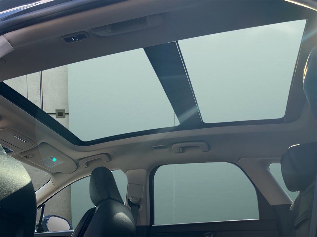 Used 2024 Lincoln Corsair Grand Touring image 32