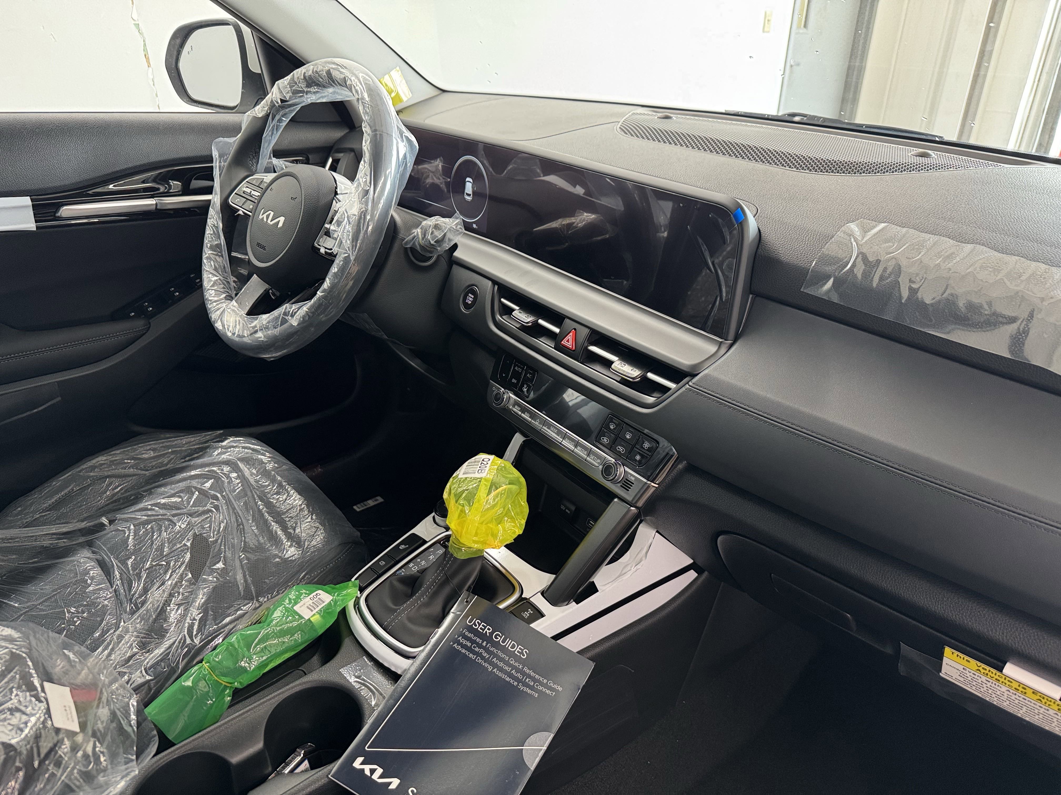 New 2026 Kia Seltos EX image 9