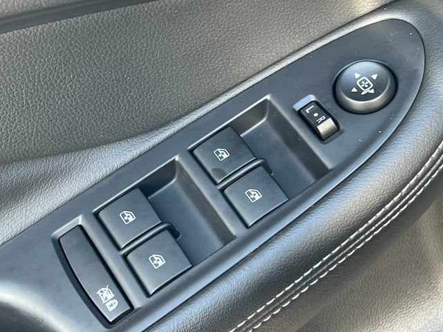 Used 2020 Buick Envision Essence AWD/4WD image 16