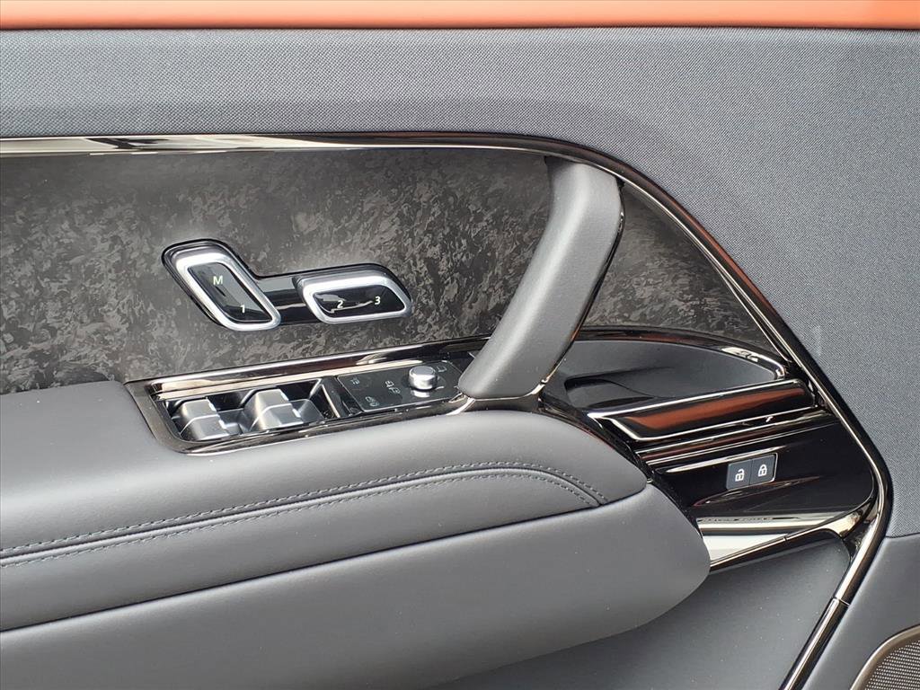 New 2026 Land Rover Range Rover Sport SV image 10
