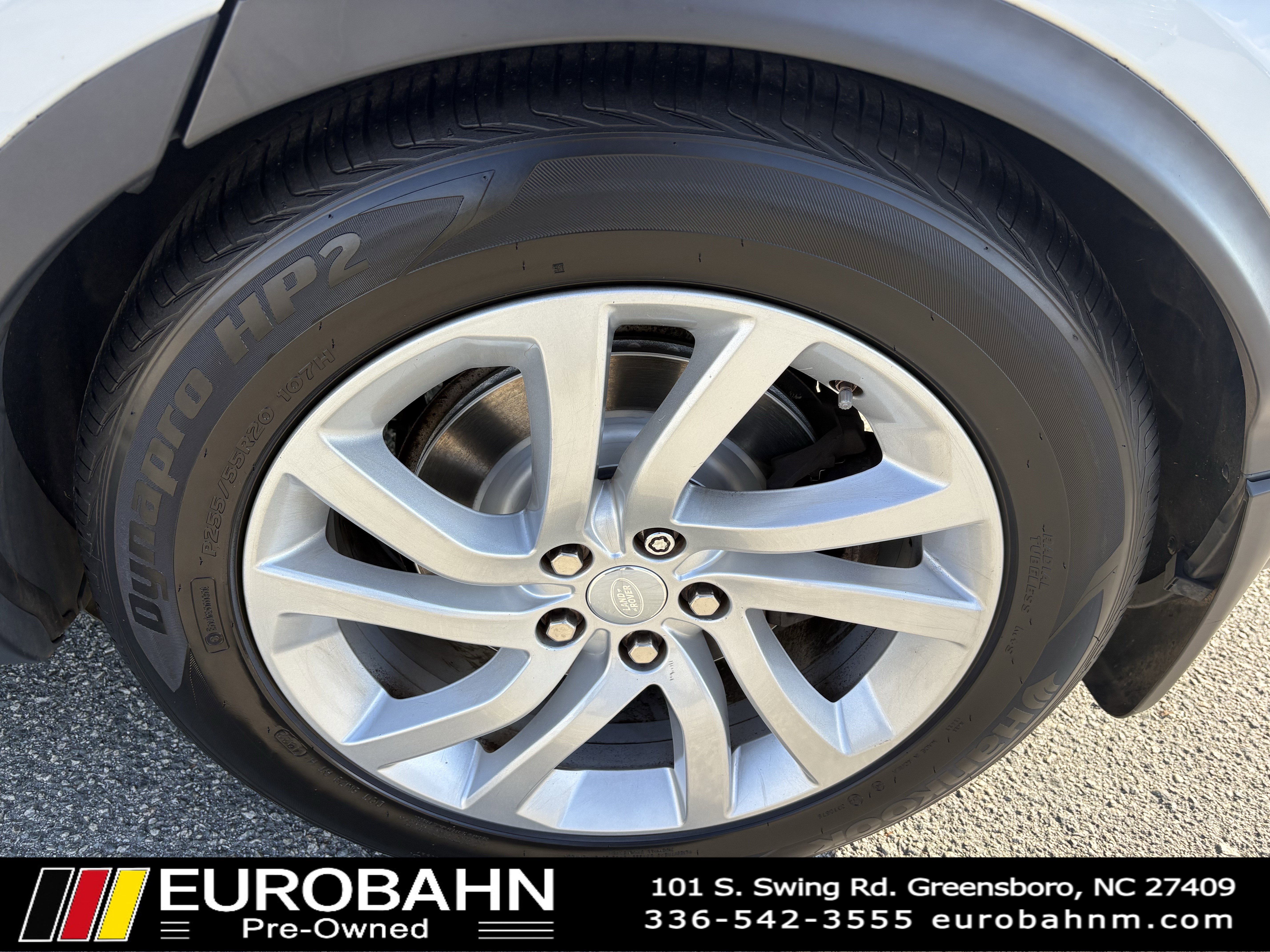 Used 2017 Land Rover Discovery HSE image 31