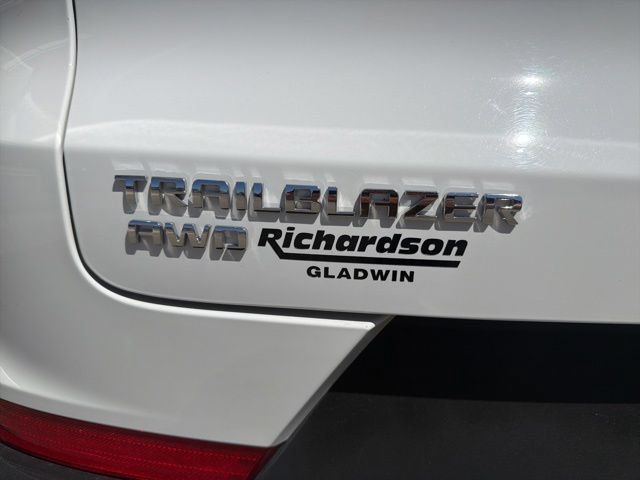Used 2025 Chevrolet TrailBlazer LT AWD/4WD image 10