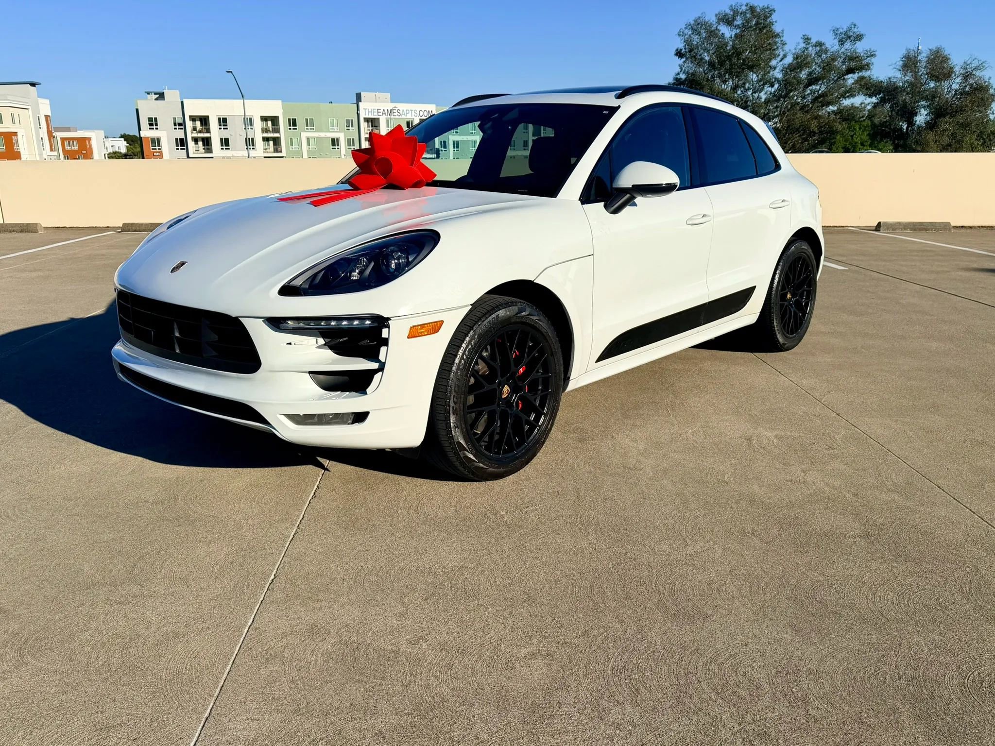 Used 2017 Porsche Macan GTS AWD/4WD image 1