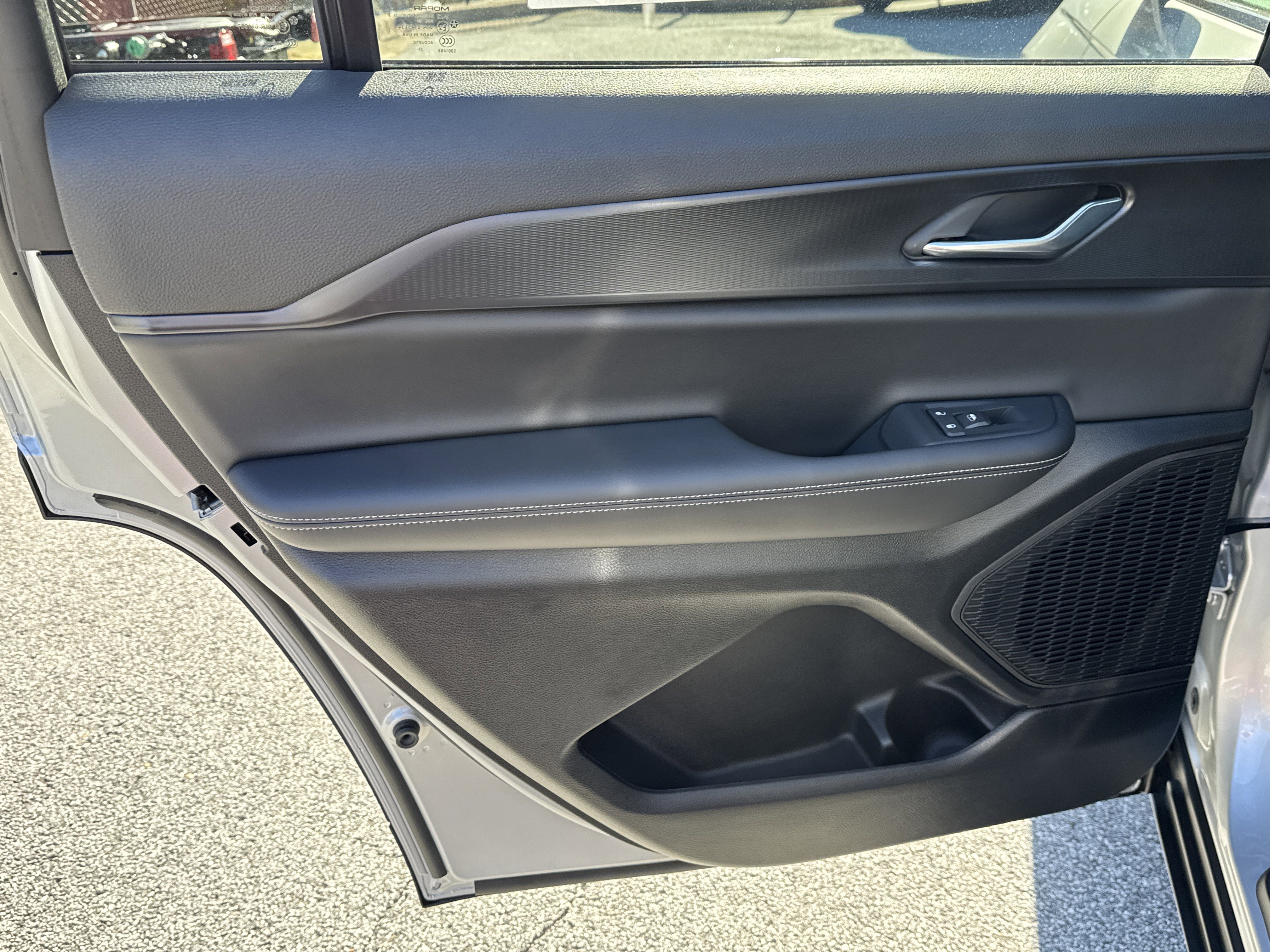 New 2025 Jeep Grand Cherokee L Laredo w/ Luxury Tech Group I image 27