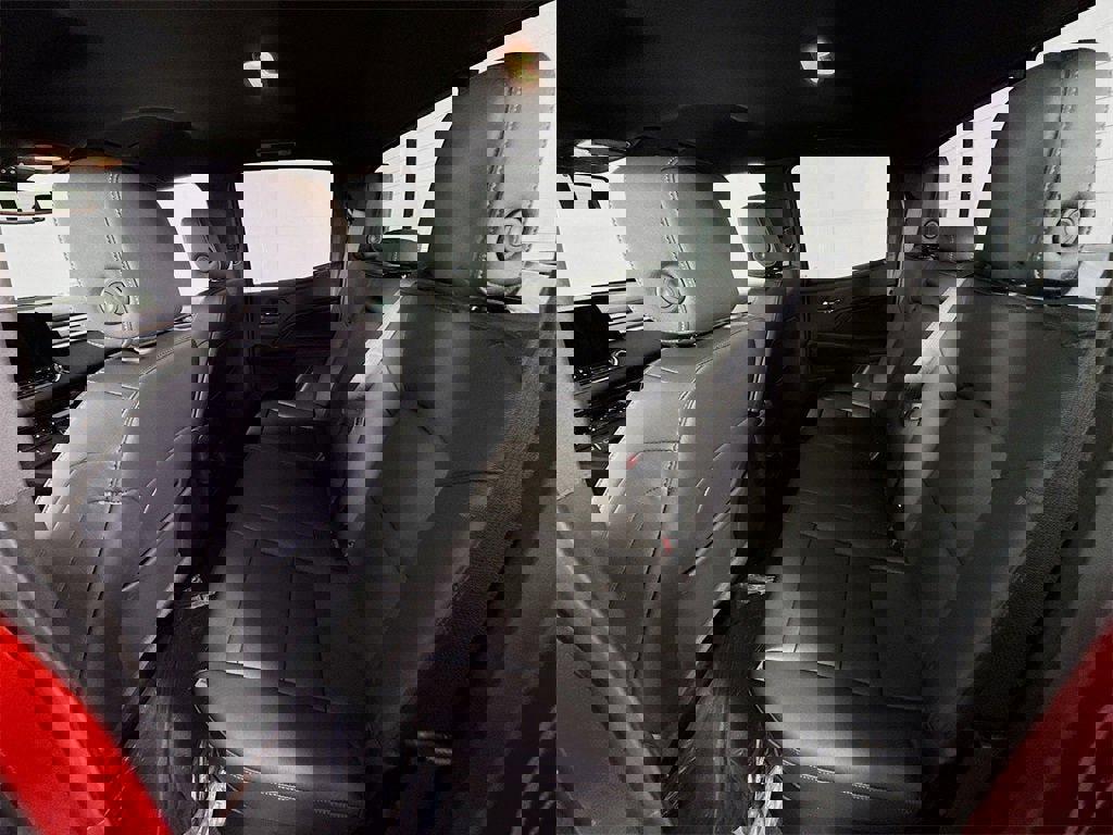 New 2026 GMC Canyon Elevation w/ Convenience Package image 18