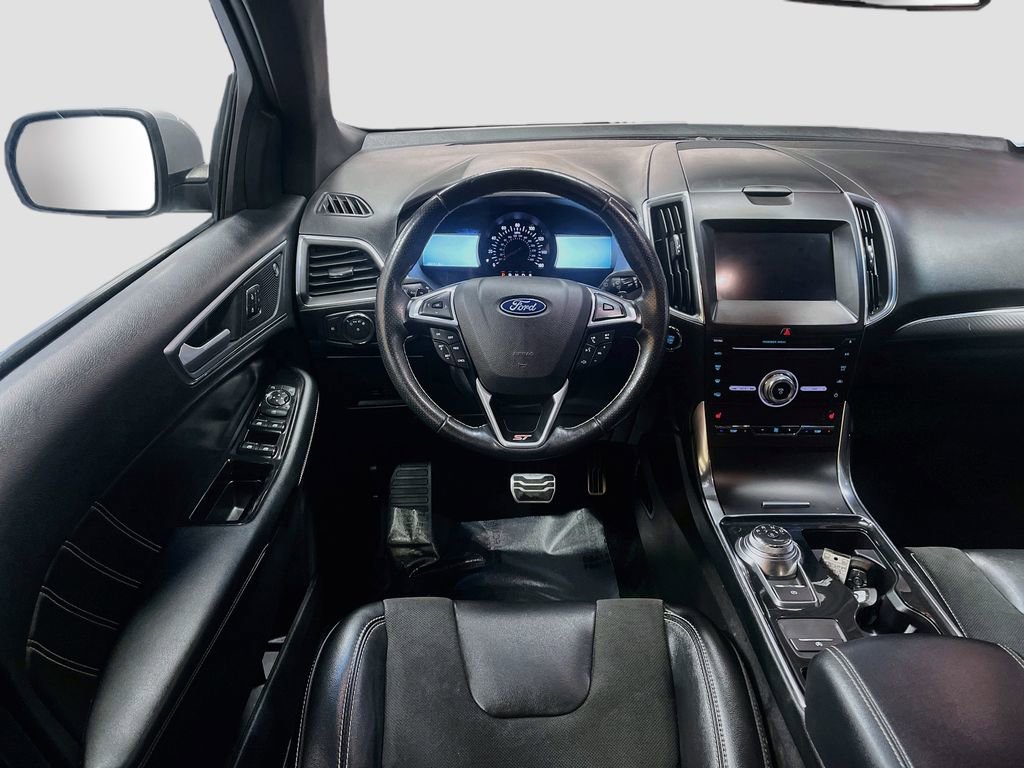 Used 2019 Ford Edge ST w/ Cold Weather Package AWD/4WD image 23