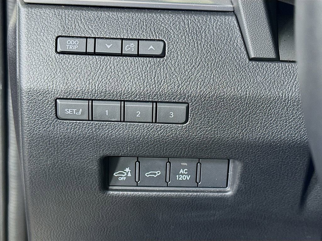 Used 2025 Lexus GX 550 w/ Accessory Package (Z1) image 20