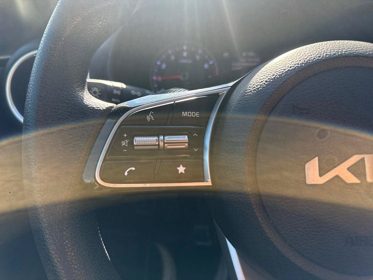 Used 2024 Kia Forte LXS FWD image 9