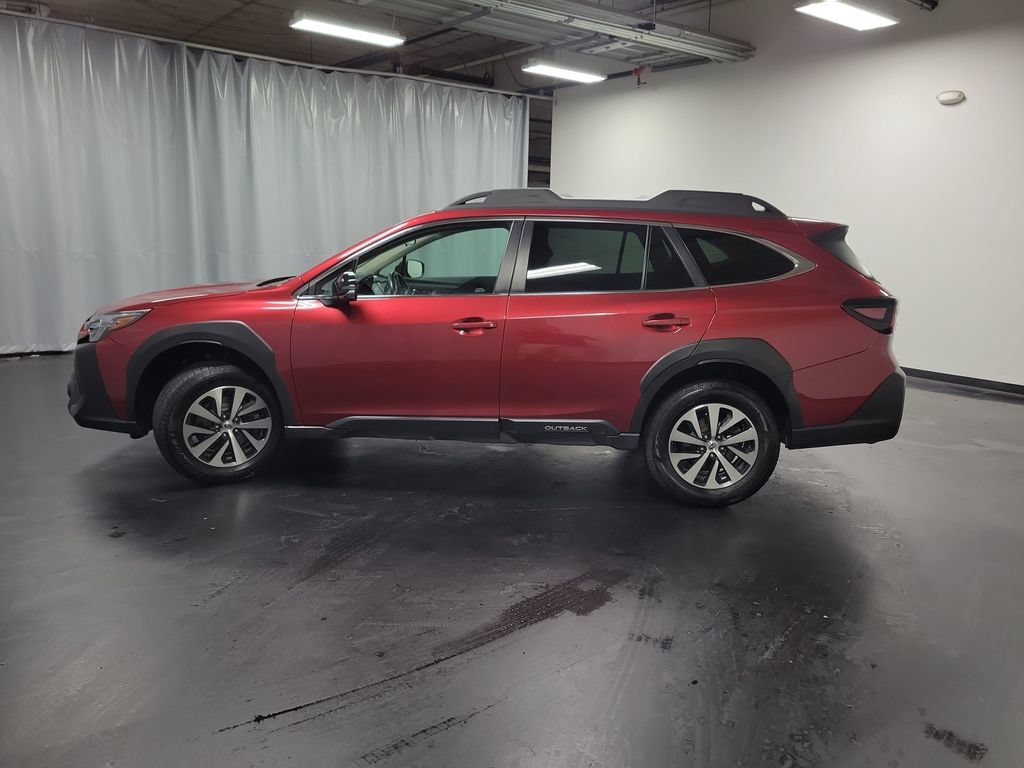 Used 2025 Subaru Outback Premium AWD/4WD image 5