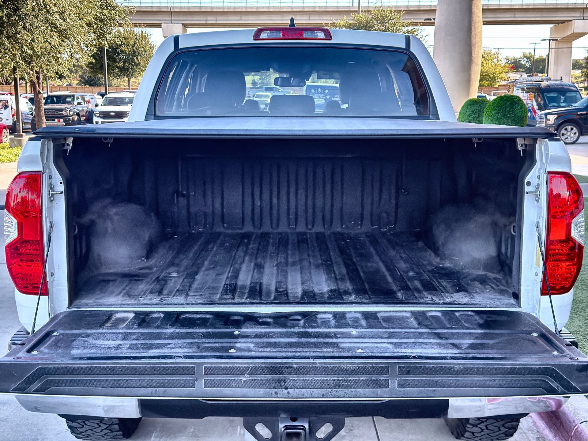 Used 2021 Toyota Tundra SR5 w/ SR5 Leather Package AWD/4WD image 22