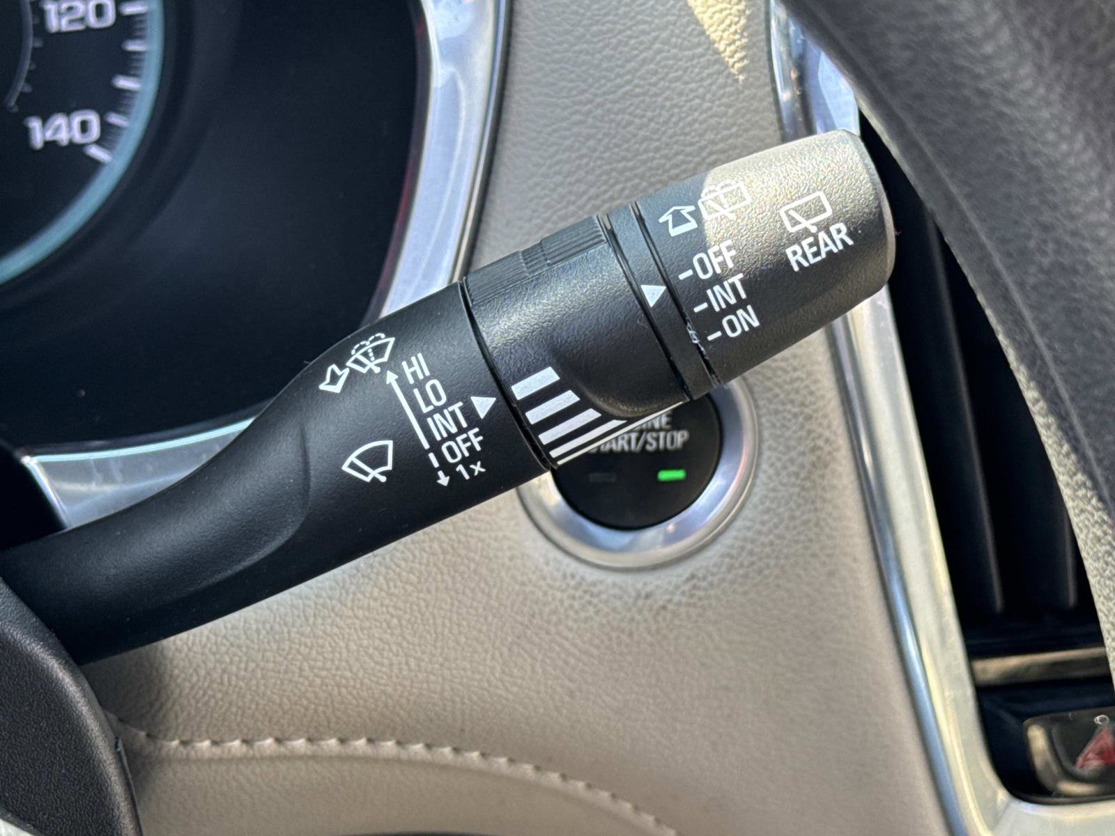 Used 2023 Chevrolet Traverse LS image 10