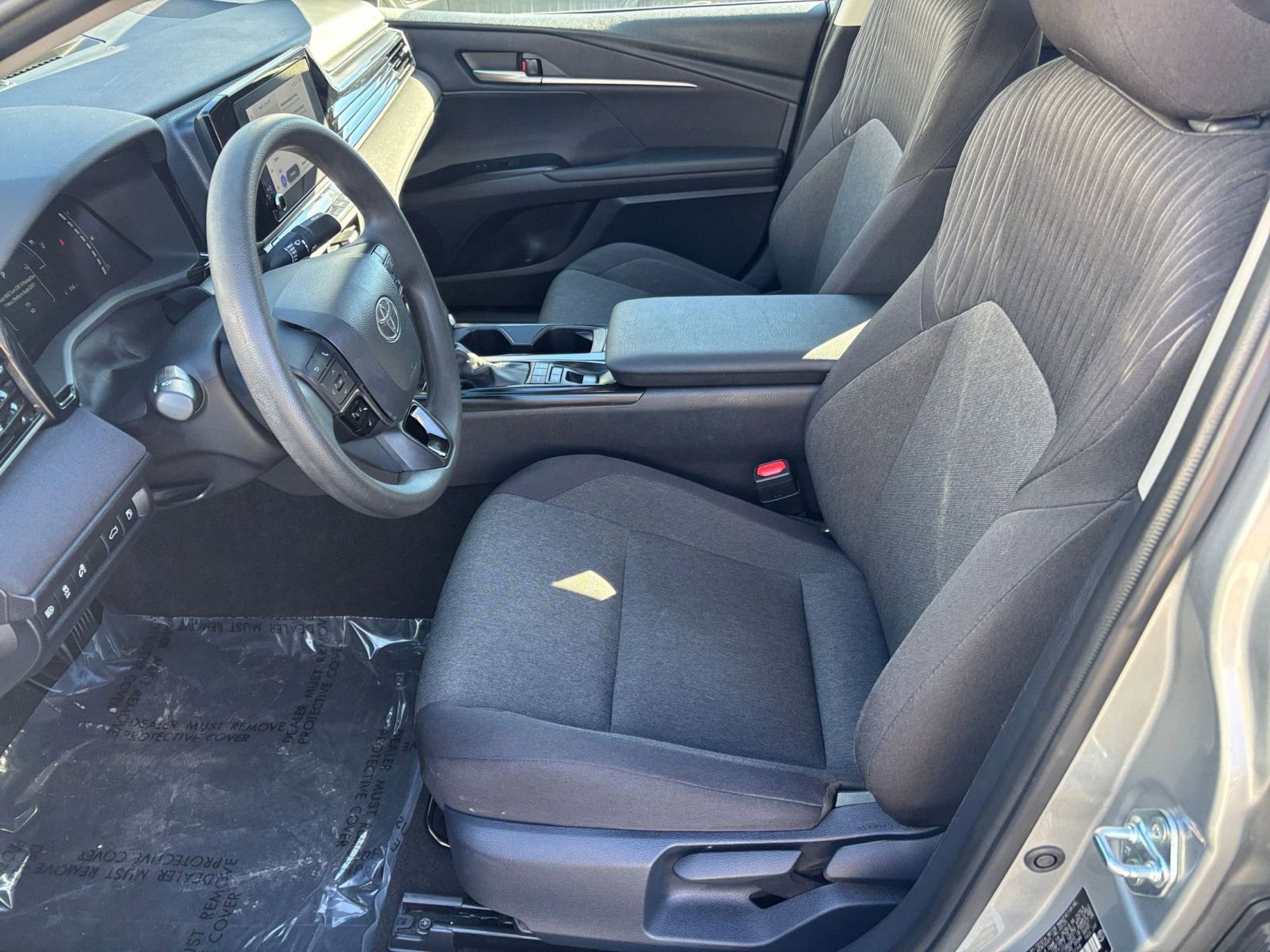 Used 2025 Toyota Camry LE image 23