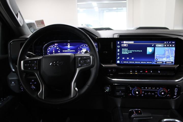 Used 2025 Chevrolet Silverado 1500 LT Trail Boss w/ Convenience Package II AWD/4WD image 37
