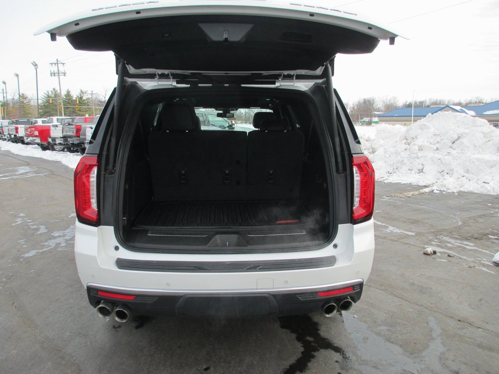 Used 2022 GMC Yukon XL Denali image 7