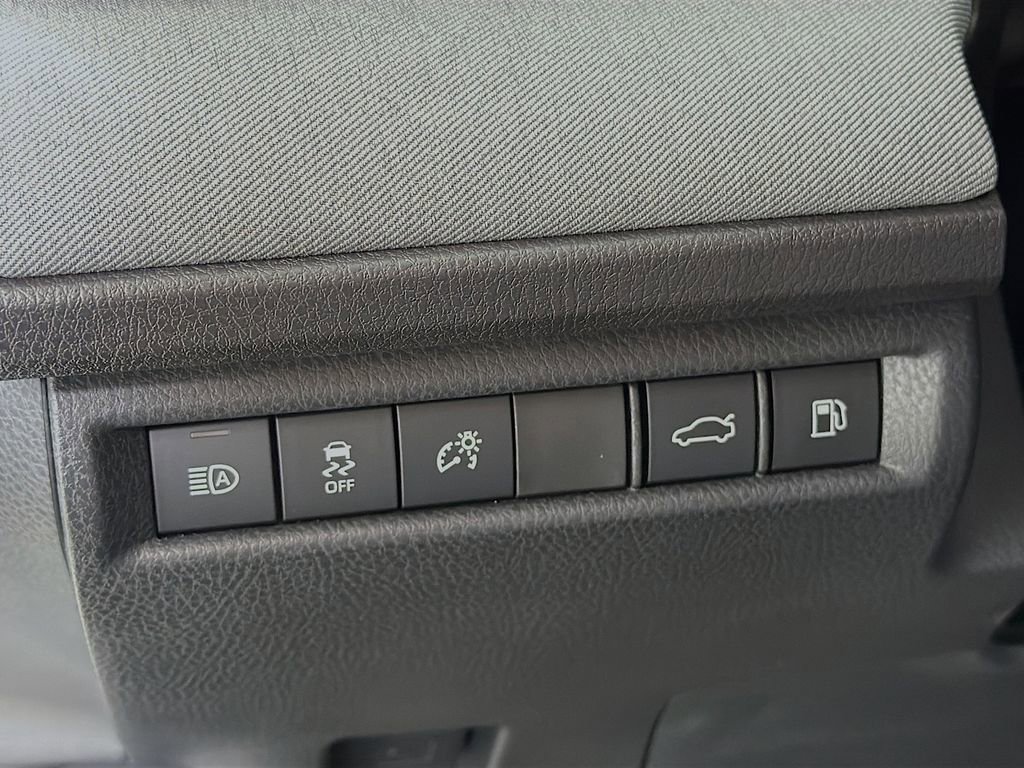 Used 2025 Toyota Camry LE FWD image 11