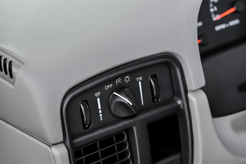 Used 1996 Chevrolet Impala SS RWD image 22