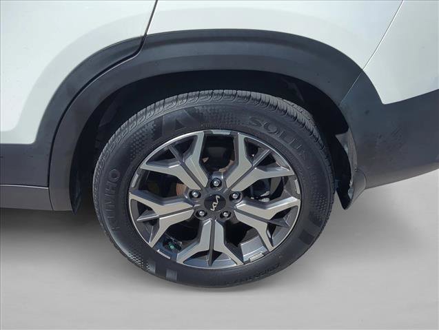 Used 2022 Kia Seltos EX image 20