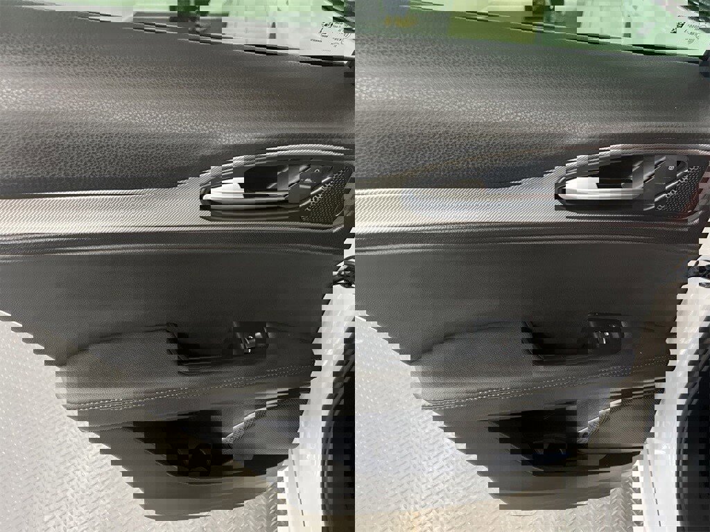 Used 2022 Alfa Romeo Stelvio Veloce image 36