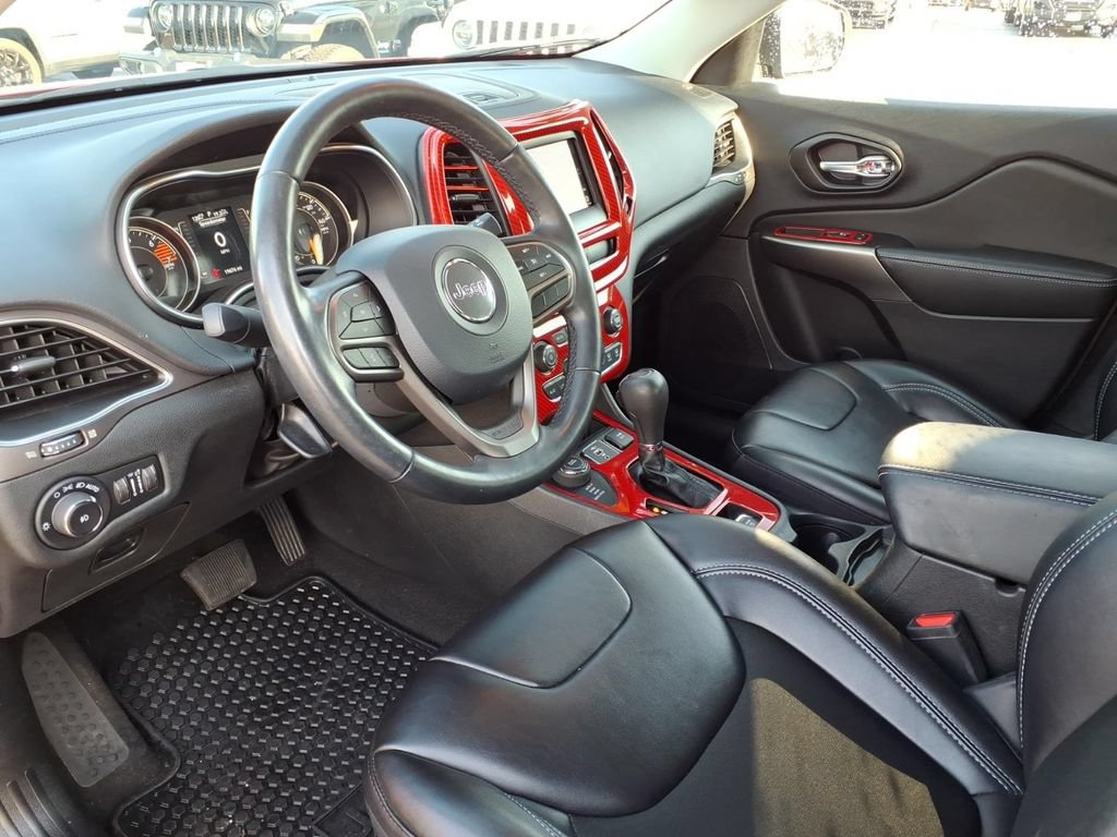 Certified 2020 Jeep Cherokee Latitude Plus w/ Cold Weather Group AWD/4WD image 8