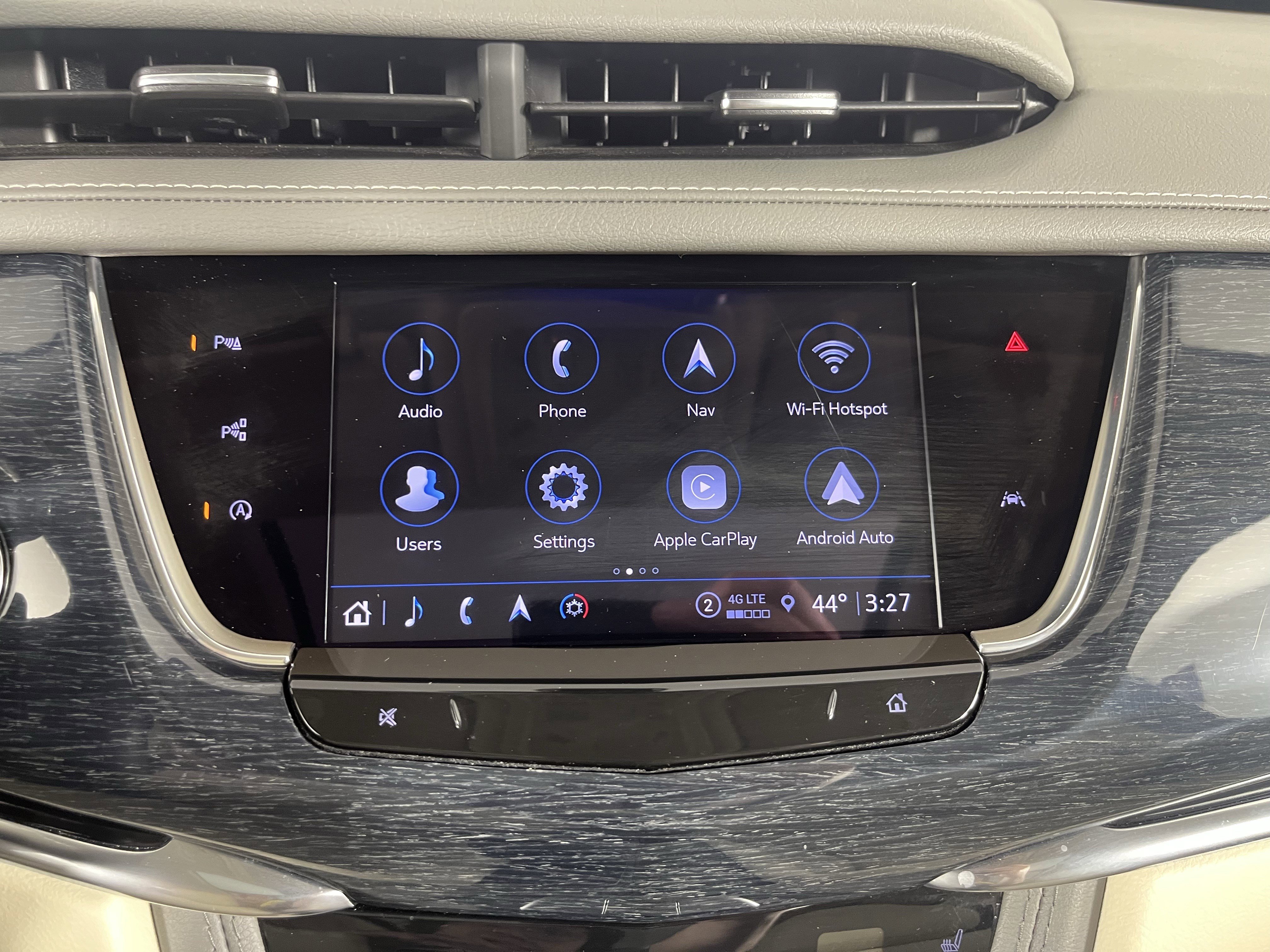 Used 2023 Cadillac XT6 Premium Luxury w/ Technology Package image 15