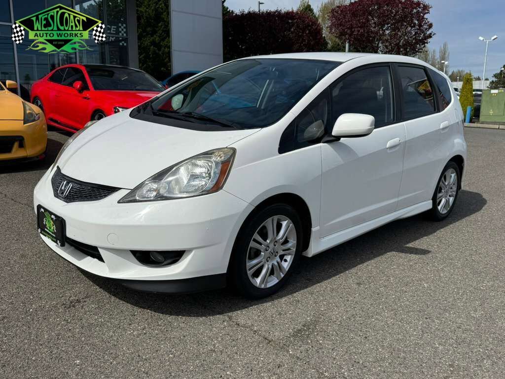 Used 2011 Honda Fit Sport image 1