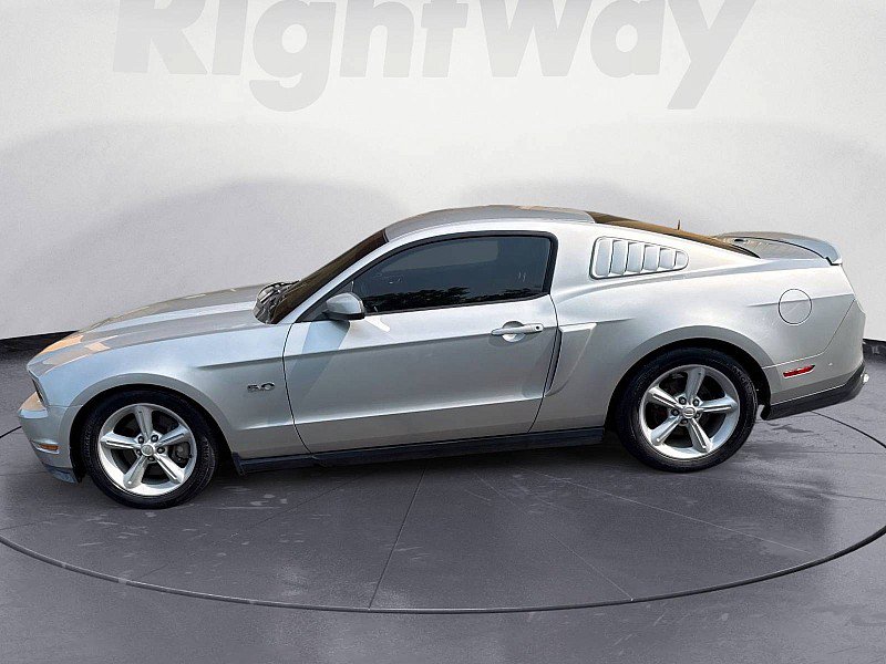 Used 2011 Ford Mustang GT Premium w/ GT Coupe Accessory Pkg 1 RWD image 2