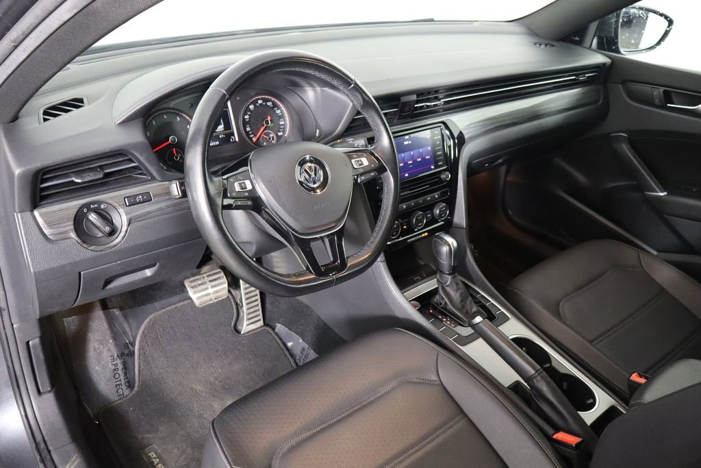 Used 2022 Volkswagen Passat 2.0T R-Line image 29