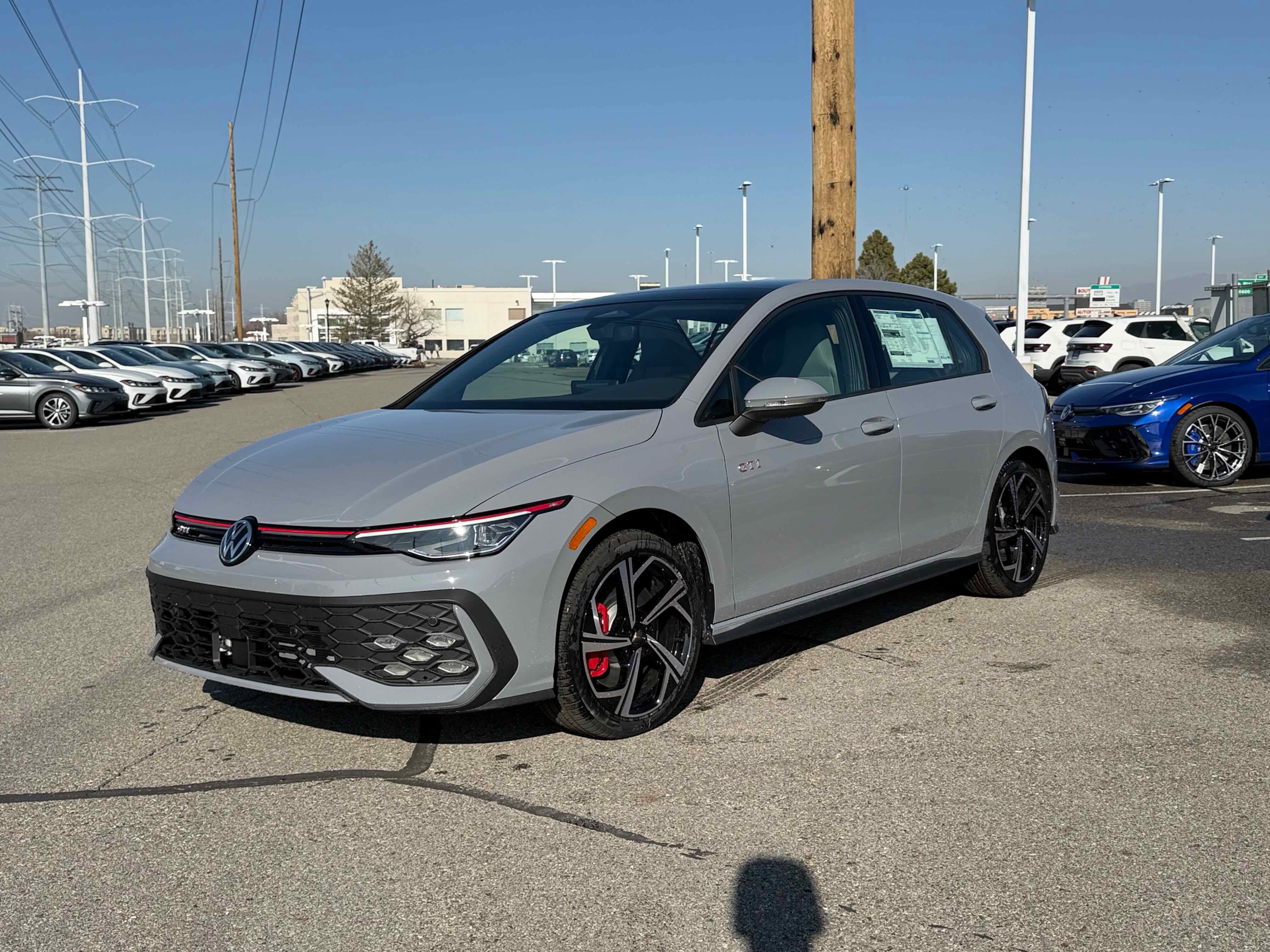 New 2026 Volkswagen GTI SE image 1