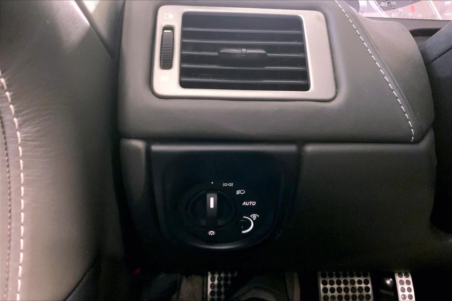 Used 2013 Aston Martin DB9 Volante RWD image 33