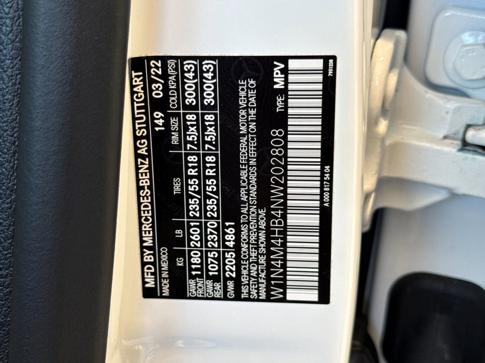 Used 2022 Mercedes-Benz GLB 250 4MATIC image 16