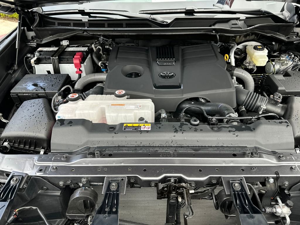 Used 2024 Toyota Tundra Limited w/ TRD Off-Road Package image 29