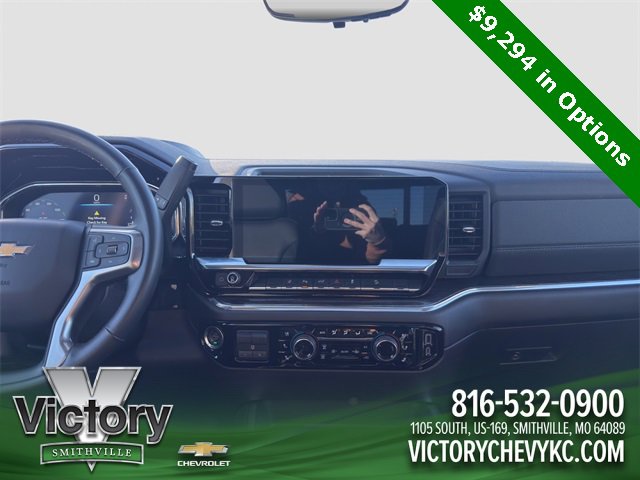 Used 2025 Chevrolet Silverado 2500 LTZ w/ LTZ Premium Package image 15