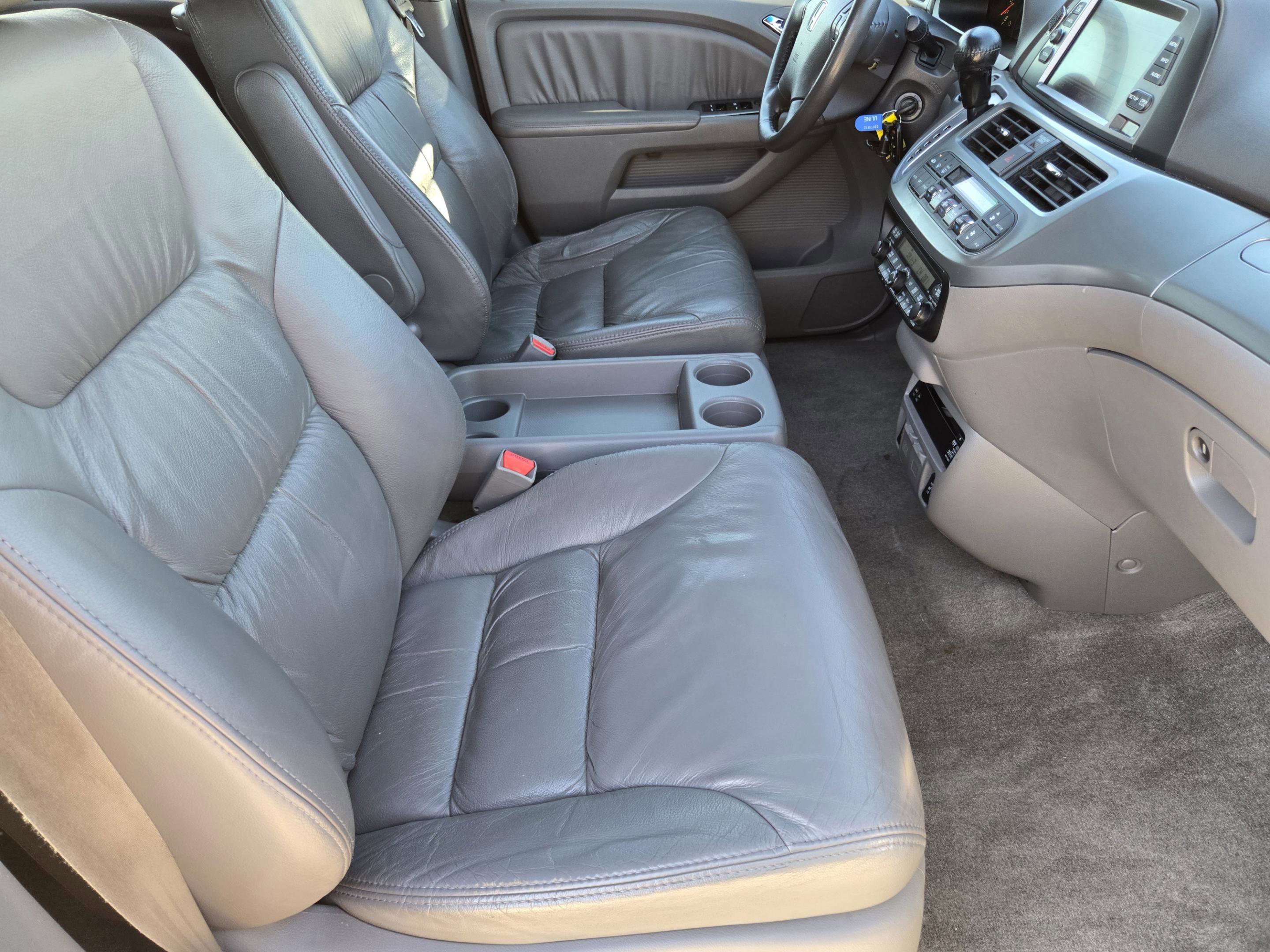 Used 2010 Honda Odyssey EX-L image 17