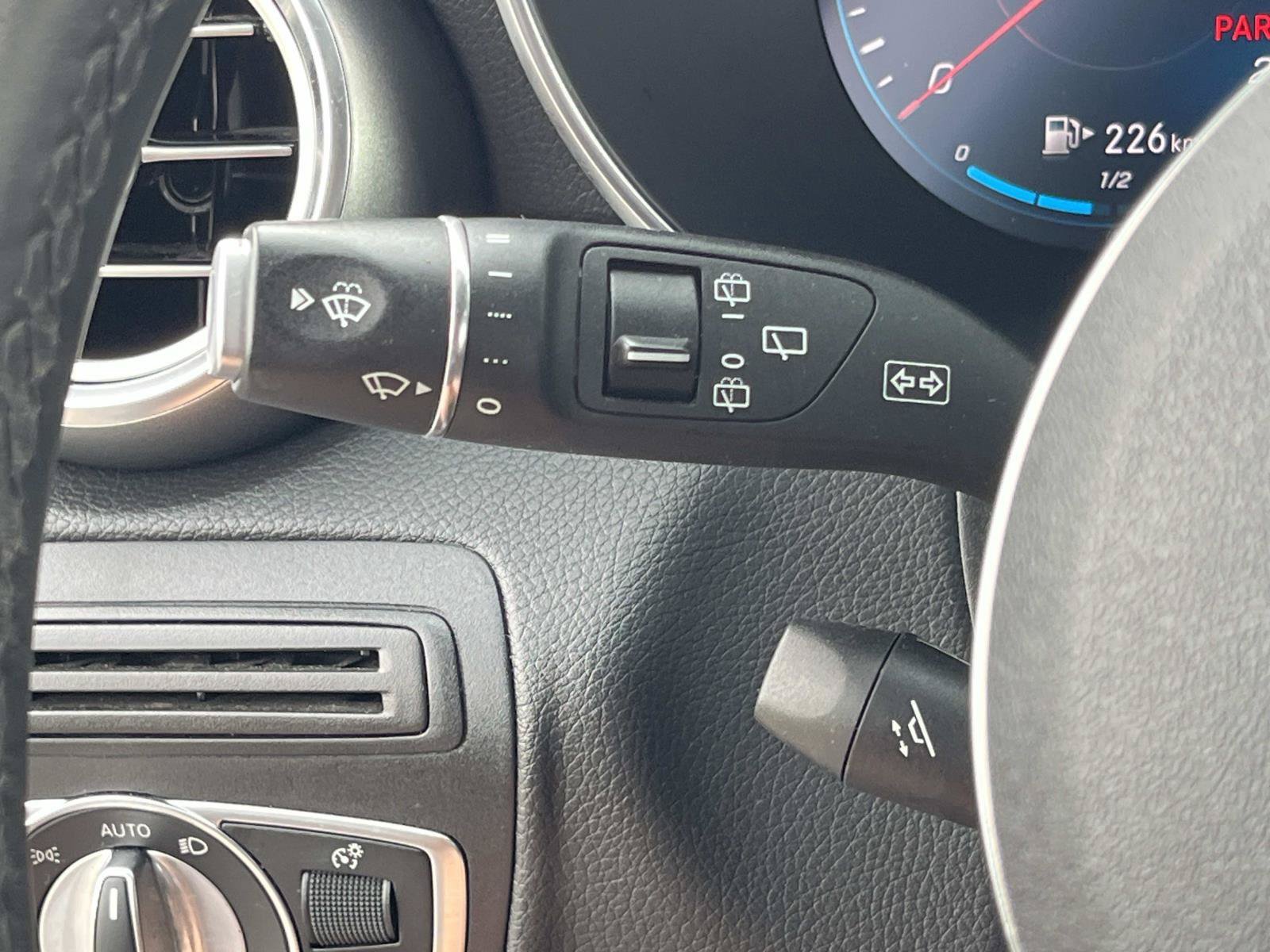 Certified 2021 Mercedes-Benz GLC 300 image 40