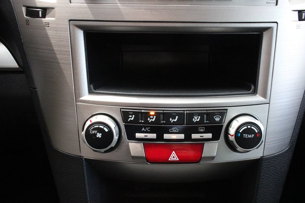 Used 2013 Subaru Outback 2.5i AWD/4WD image 35