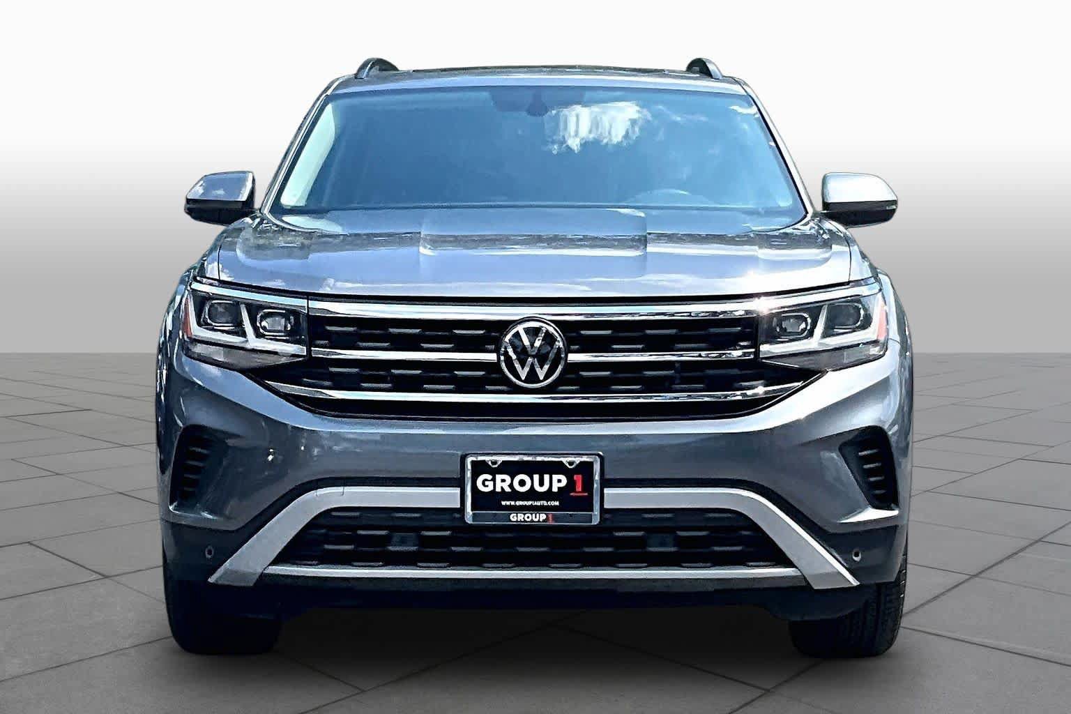 Used 2021 Volkswagen Atlas SE w/ Panoramic Sunroof Package FWD image 3