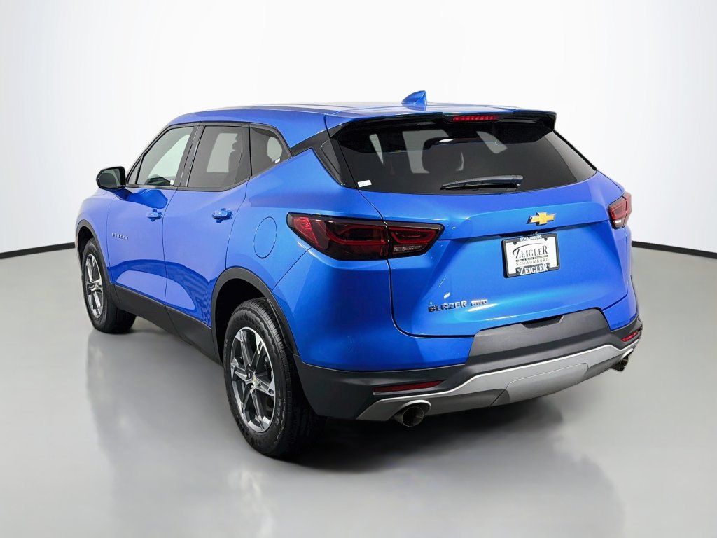 Used 2025 Chevrolet Blazer LT AWD/4WD image 5