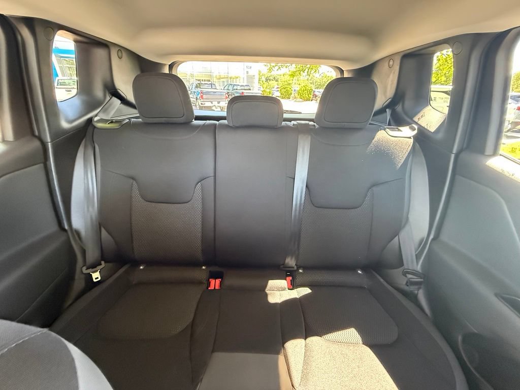 Used 2020 Jeep Renegade Altitude AWD/4WD image 27