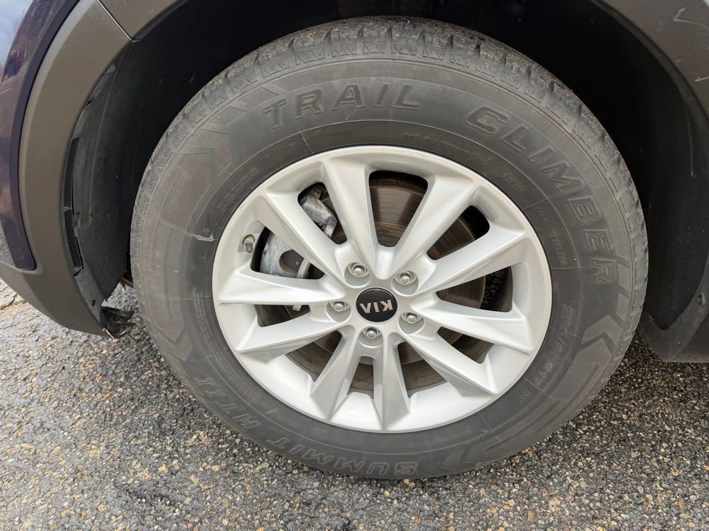 Used 2020 Kia Sorento AWD V6 image 29