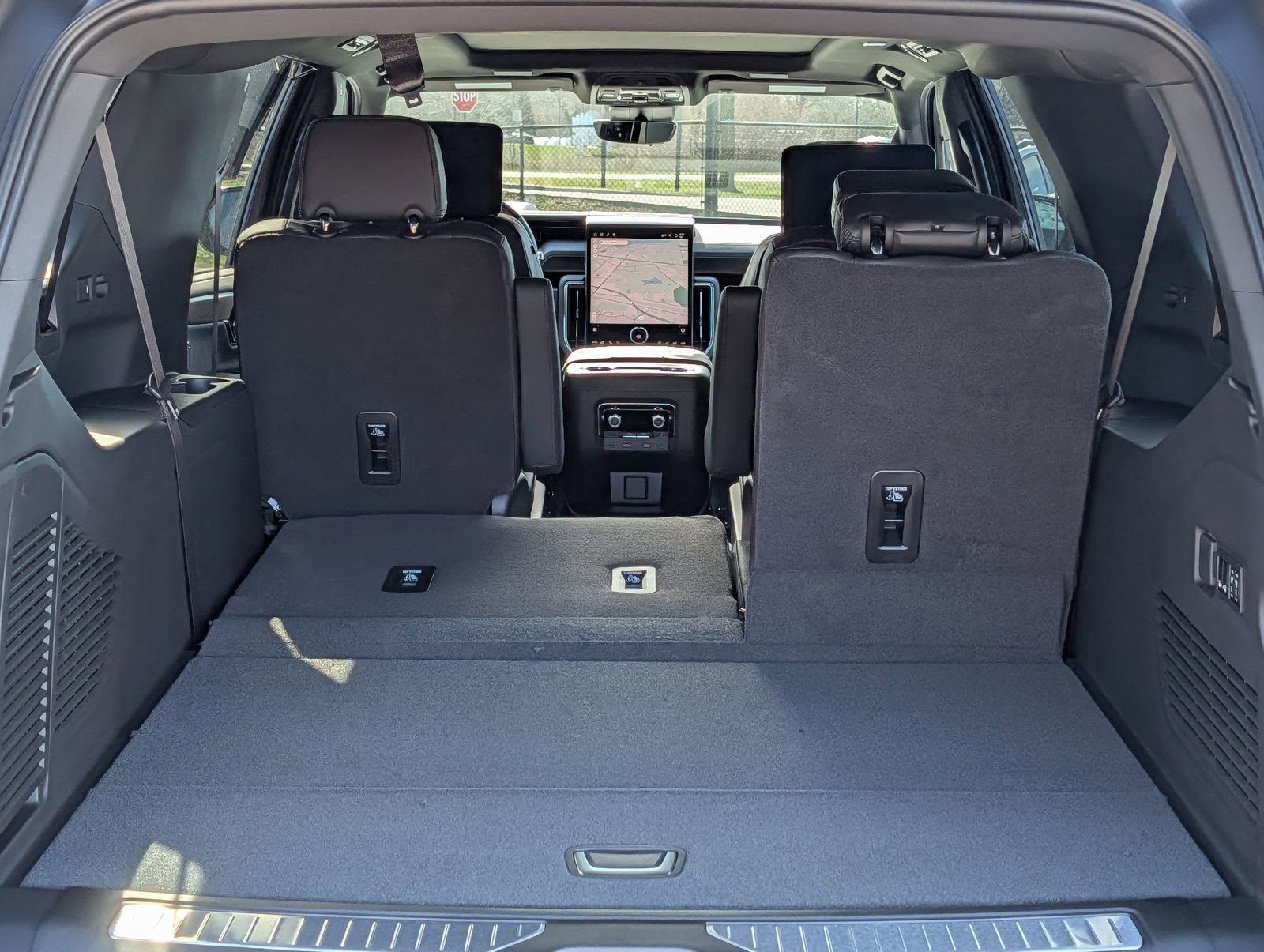 New 2026 GMC Yukon XL Denali w/ Denali Reserve Package image 5