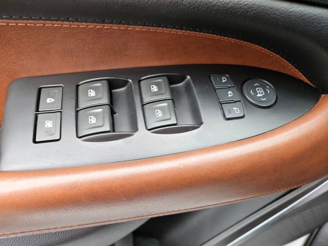 Used 2018 Cadillac Escalade Premium Luxury RWD image 30