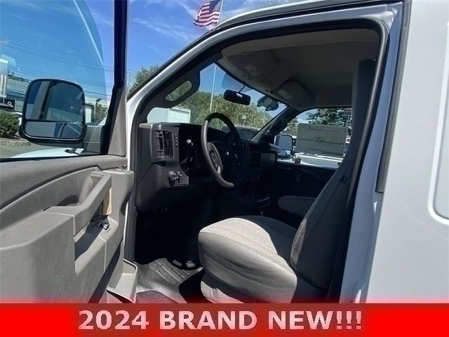 Used 2024 Chevrolet Express 2500 w/ Driver Convenience Package image 16