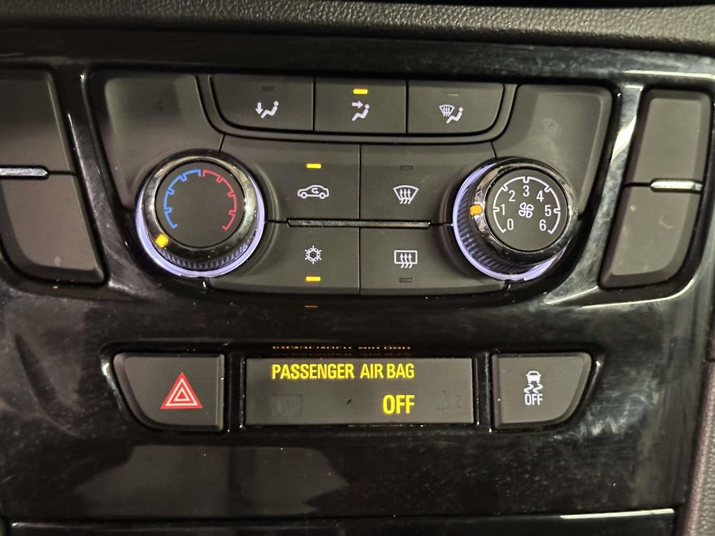 Used 2022 Buick Encore Preferred w/ Safety Package AWD/4WD image 23