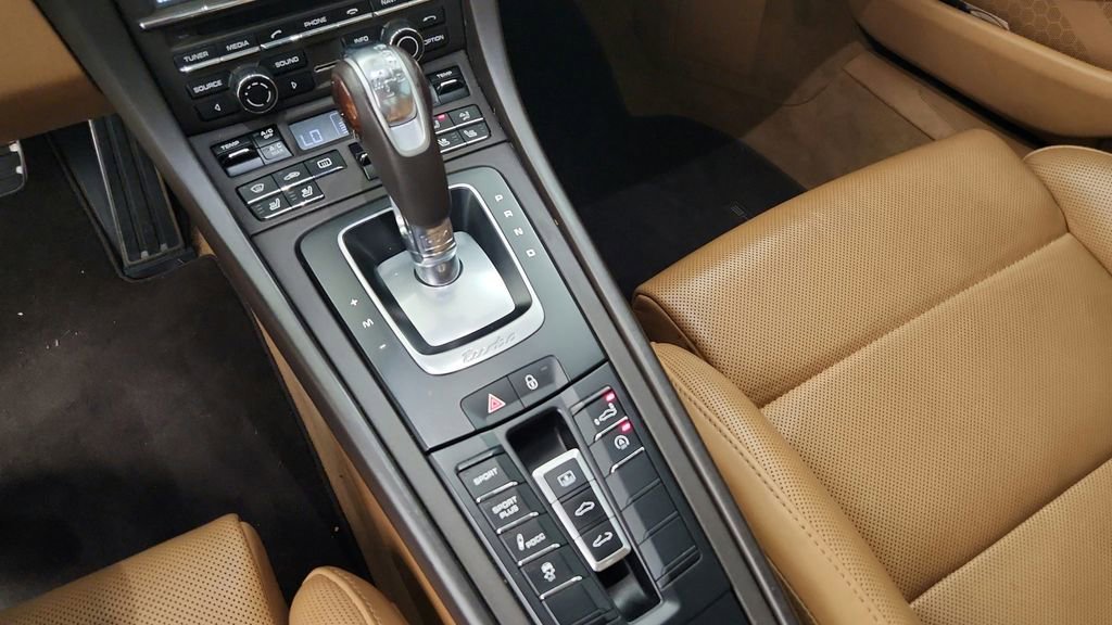 Used 2015 Porsche 911 Turbo S image 16