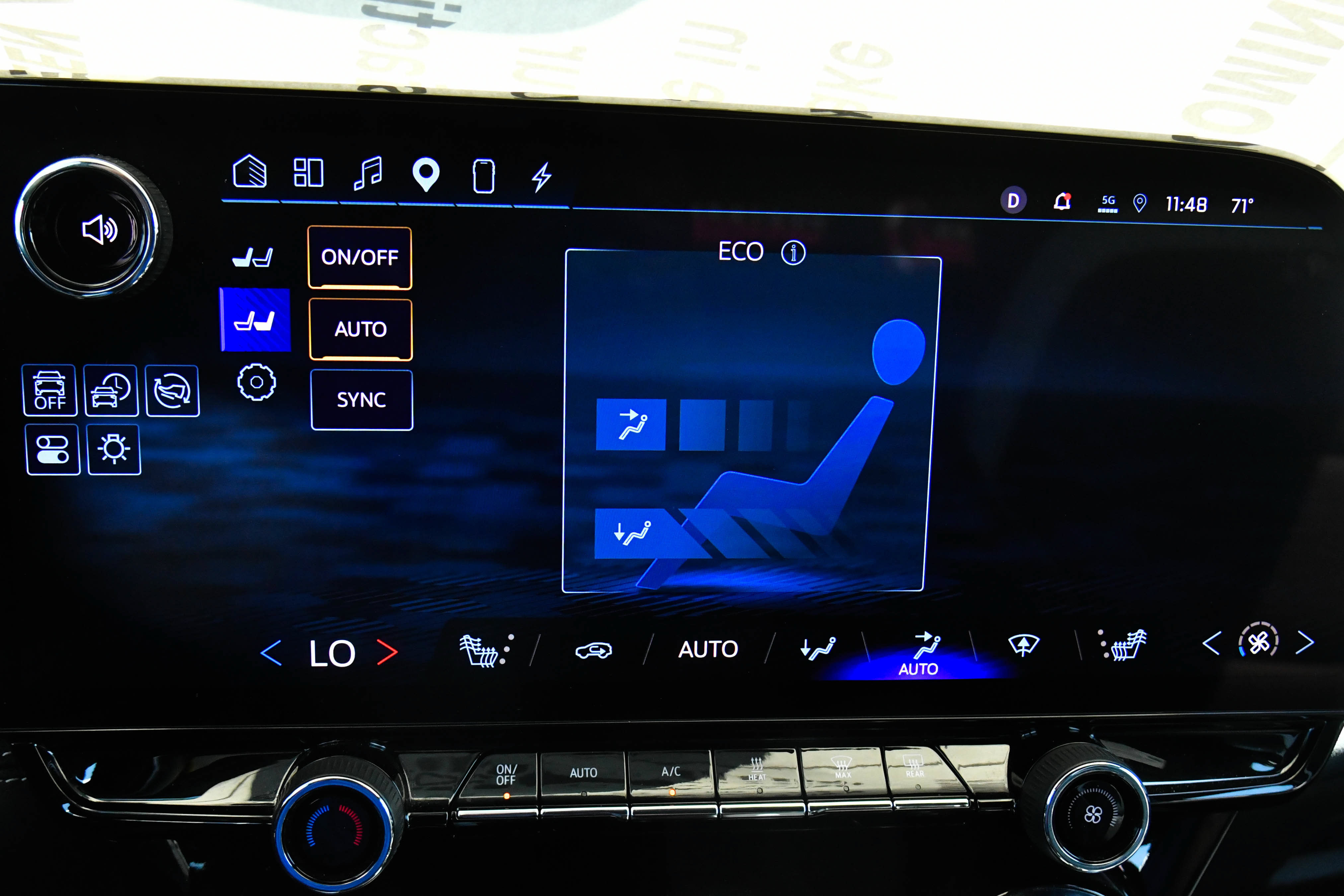 Used 2024 Chevrolet Blazer EV LT AWD/4WD image 32